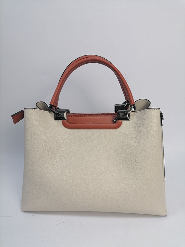 爱游戏app推荐:面相早变了吃完杨紫“盈利”的李现又回到了他自己的“怪圈”